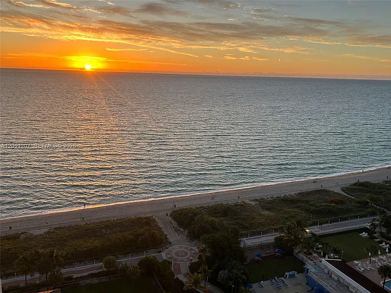 2555 Collins Ave #2014 — Photo 12