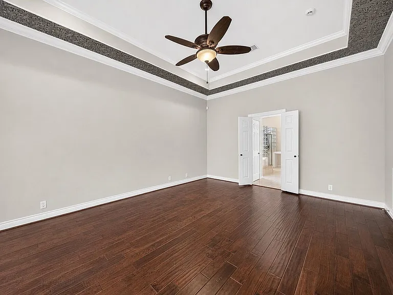 16410 Emilia Ct — Photo 17