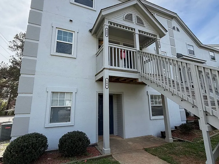 2522-104 Avent Ferry Rd — Photo 1