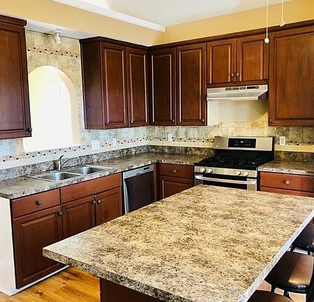 5th image of 2645 Waterford Park Dr