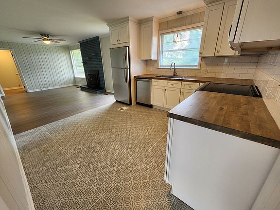 5th image of 614 Ronnie Rd