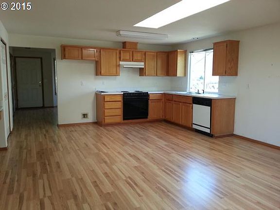 4th image of 7181 SE Lois St