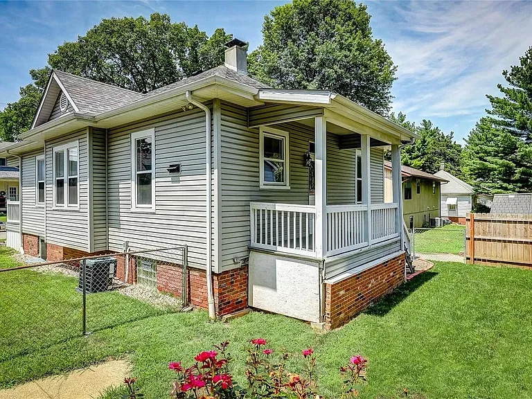 412 N Aurora St — Photo 36