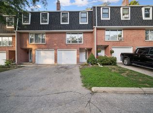 100 Bluevale St N #22, Waterloo, ON N2J 4M9
