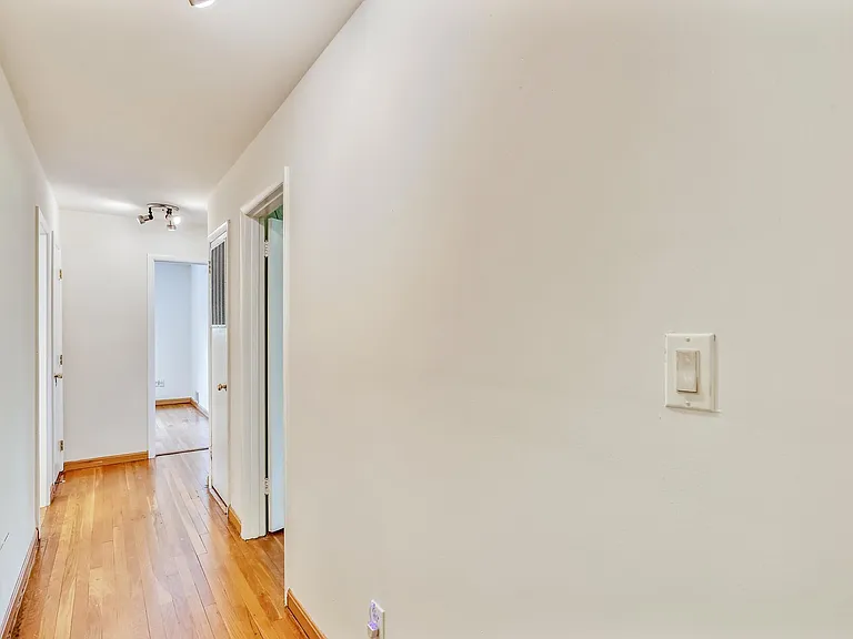 10412 Montrose Ave #202 — Photo 19