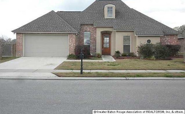 1st image of 20037 Pecan Hill Dr