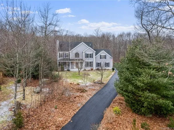 25 Teaberry Court, Haddam, CT 06441