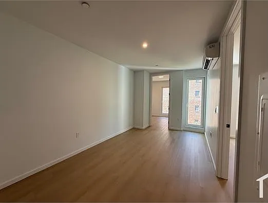 3547 Webster Ave — Photo 9