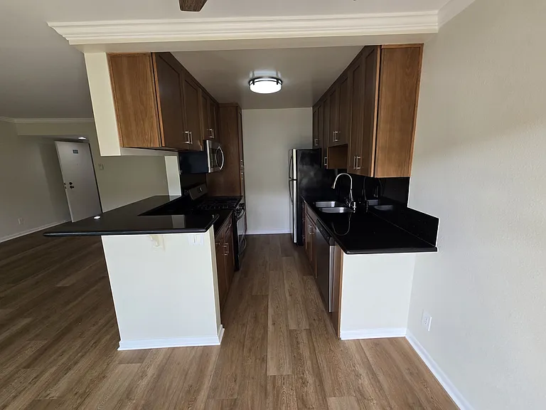 Laguna del Rey Apartments — Photo 58