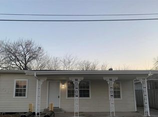 324 Delaware St #A, Houston, TX 77029