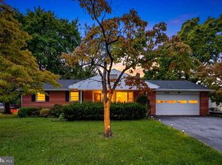 5306 E Lorane Rd, Reading, PA 19606
