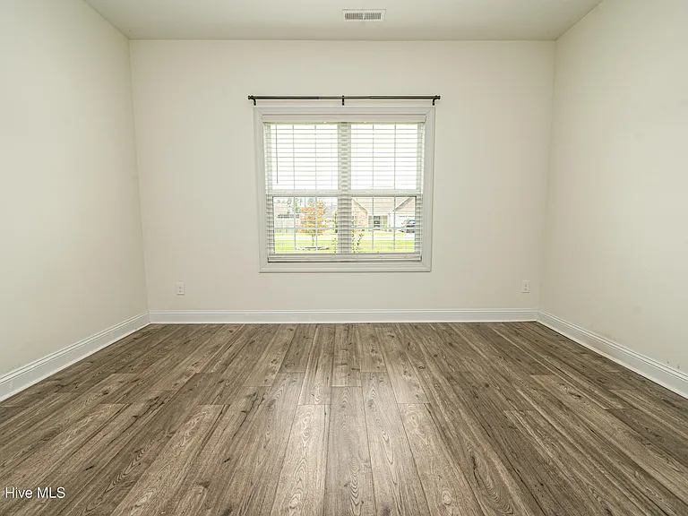 1202 Skipjack Ct — Photo 15