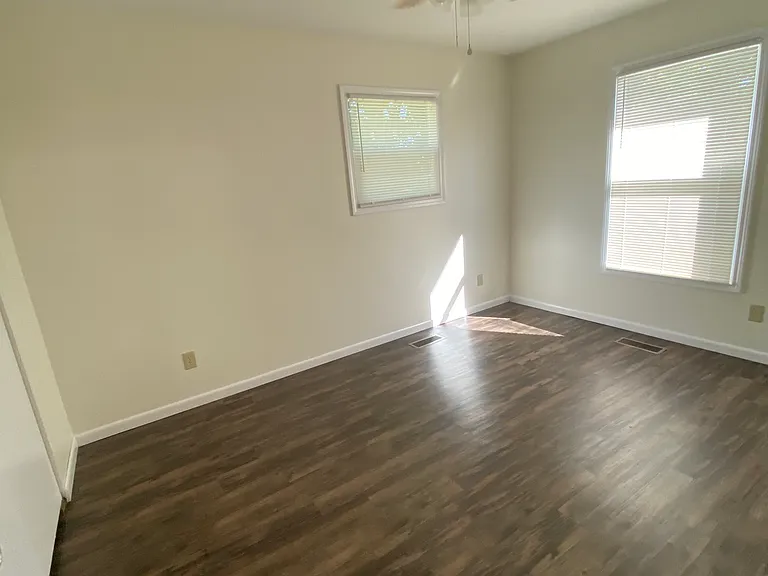 97 Lakeview Blvd — Photo 9