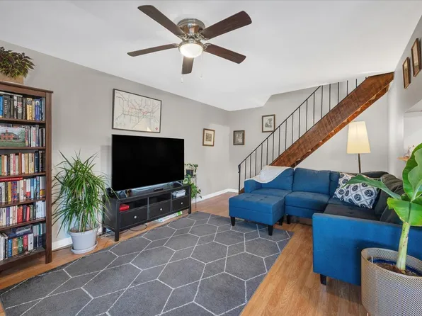 485 James Ct Unit C, Glendale Heights, IL 60139