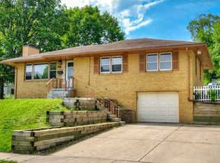 4004 Aurora Ave, Des Moines, IA 50310