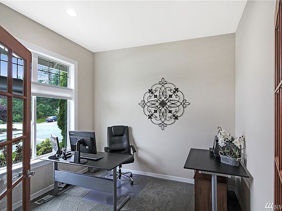 4th image of 23890 Bruckners Ct