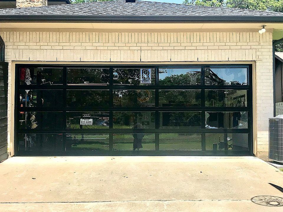 2nd image of 4052 Santa Barbara Dr