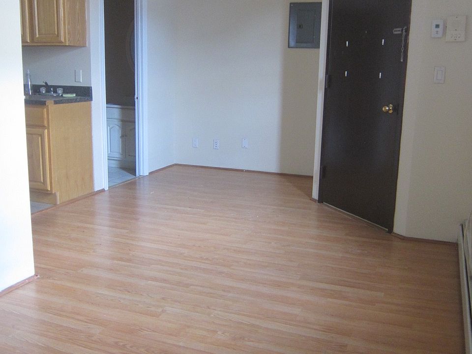 1st image of 3012 Astoria Blvd APT 4