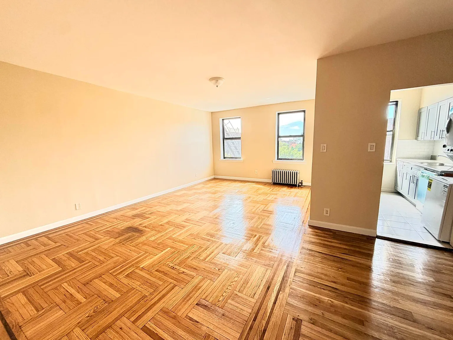 40-04 Bowne Street — Photo 2