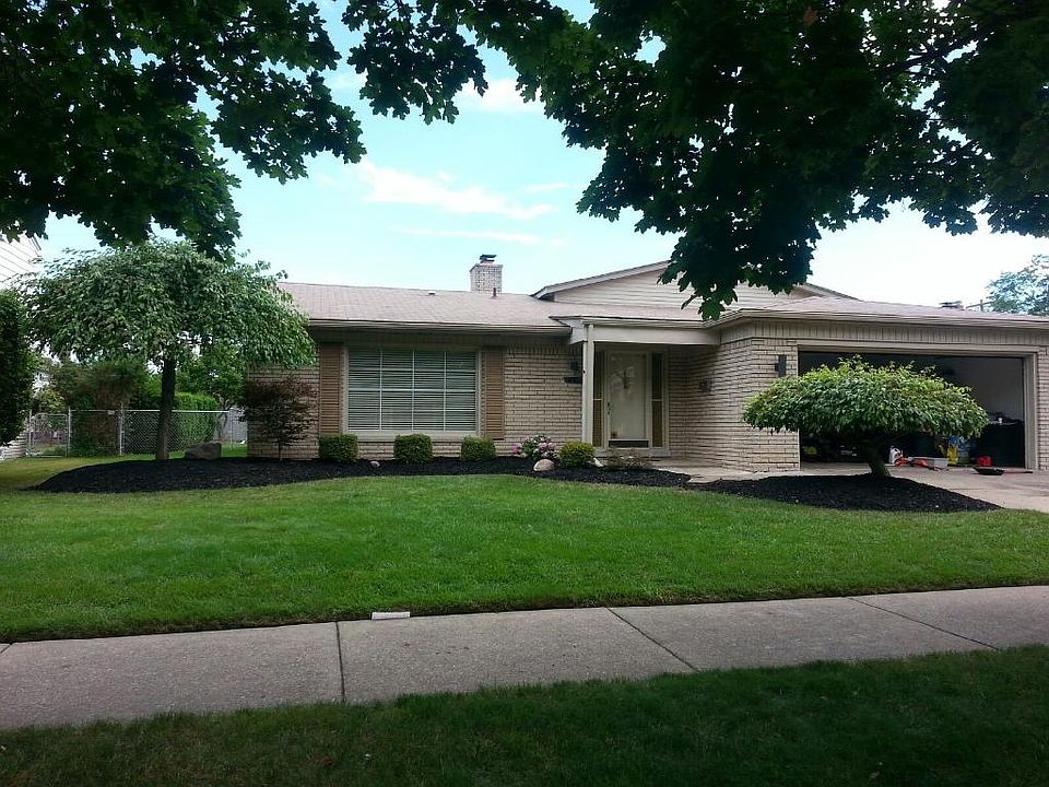 1st image of 27029 Cecile St
