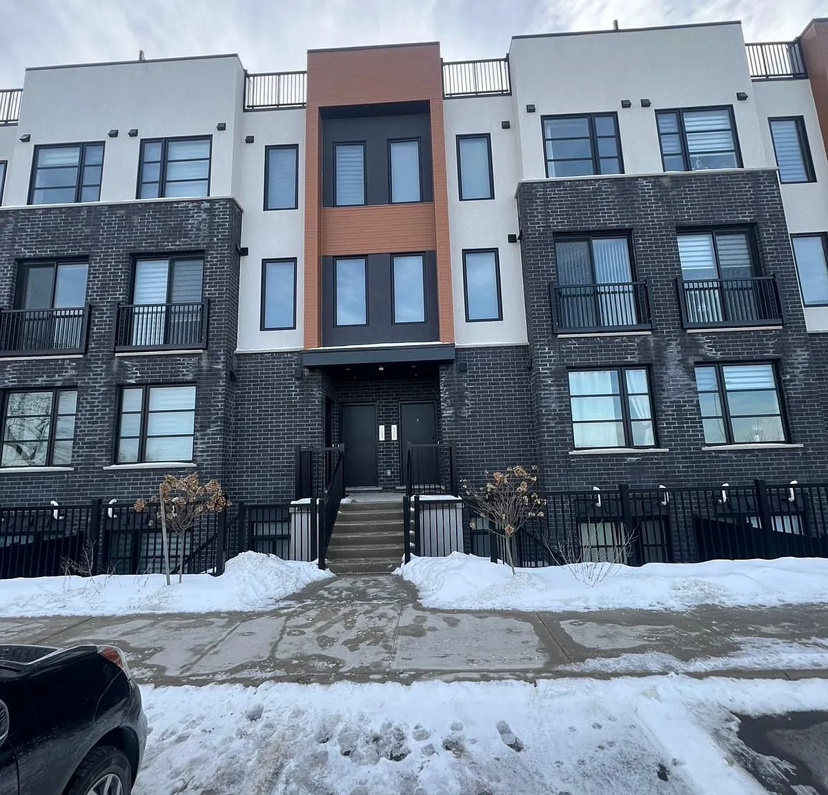 2 bed, $2,350 — Photo 1