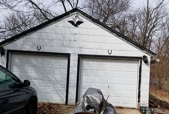 2 Car Detached Garage