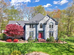 34 Blue Hills Trl, Glastonbury, CT 06033