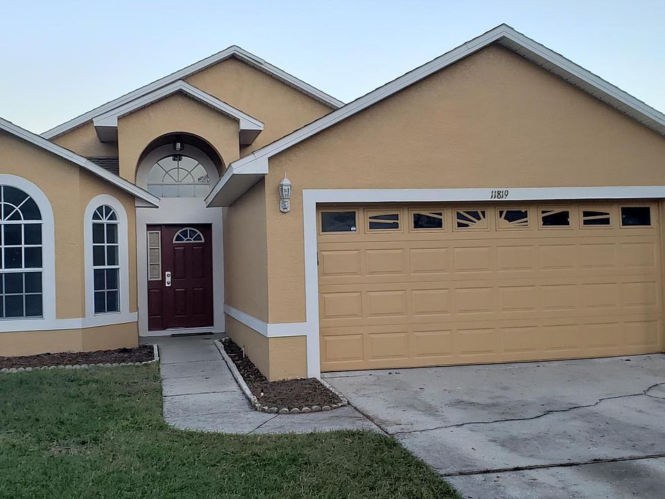 1st image of 11819 Cranbourne Dr
