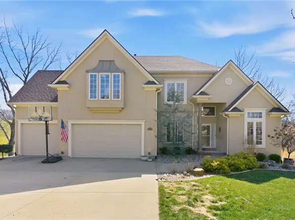 6103 Mashie Ct, Parkville, MO 64152