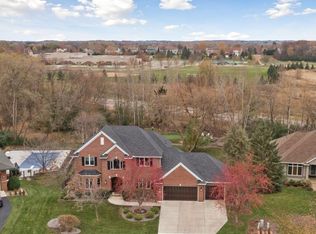 8924 Willowby Xing, Maple Grove, MN 55311