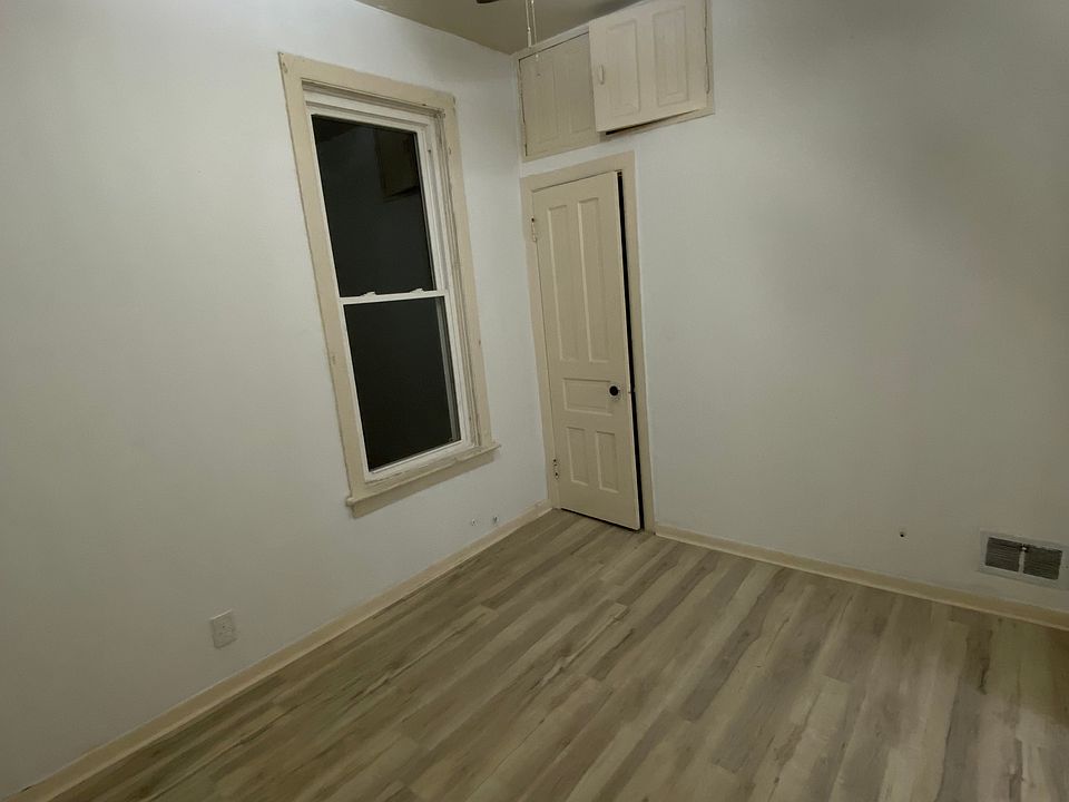1st bedroom