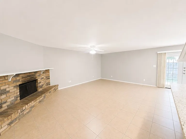 805 Circle Cove Dr — Photo 7