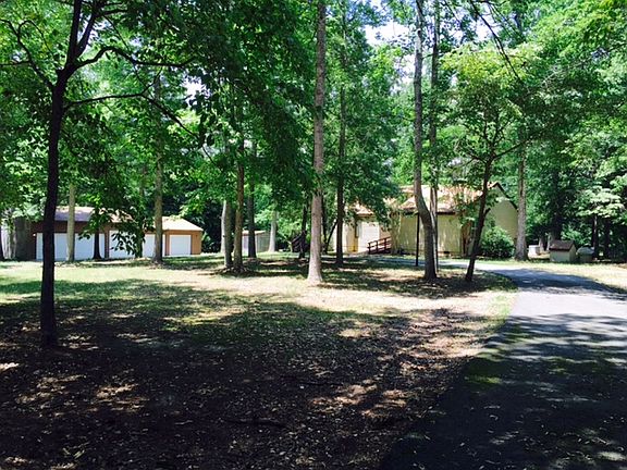 4th image of 7085 Seawell Ave
