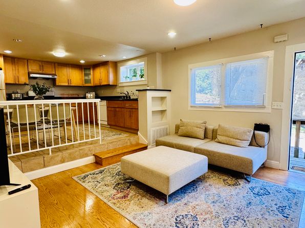 206 Sunnyside Ave #A, Oakland, CA 94611