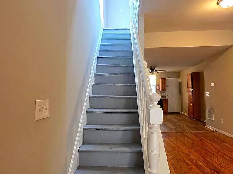 539 N Luzerne Ave — Photo 10