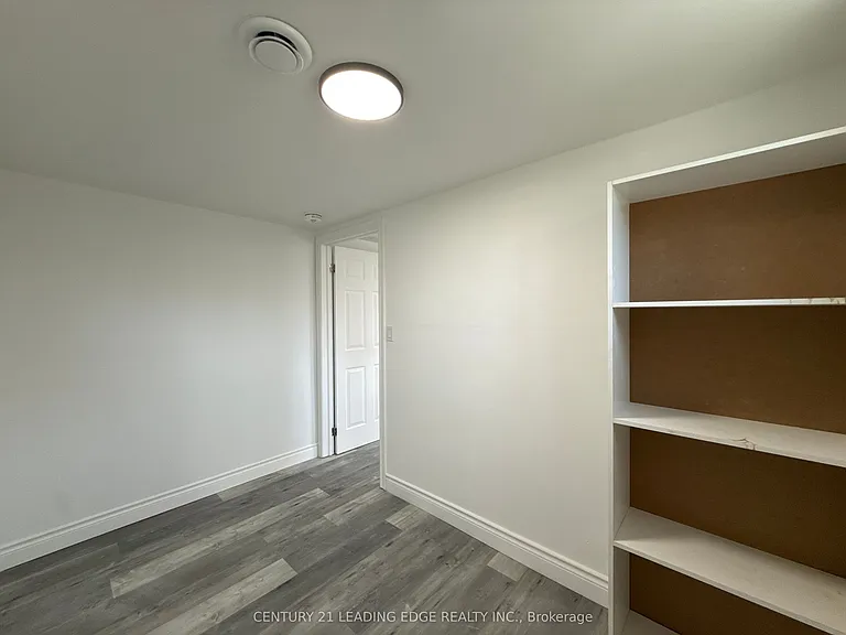 104 Gatineau St #LOWER — Photo 4