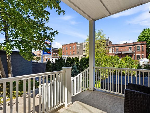 3rd image of 398 Roslyn Ave