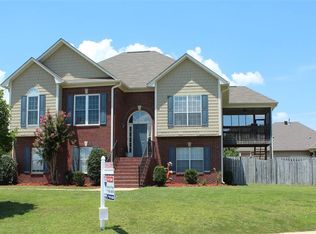 202 Heather Ridge Cir, Pelham, AL 35124