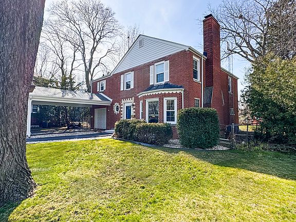 2nd image of 458 Glendenning Pl