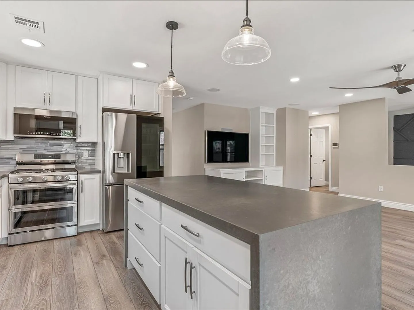 11145 Alora Street — Photo 3