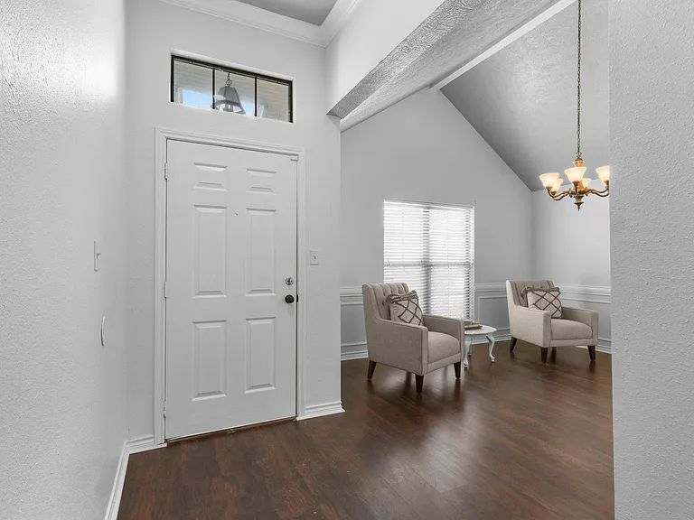 405 Harbor Oaks Dr — Photo 5
