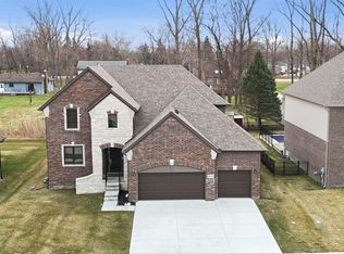 50170 Kapalua Dr, Macomb, MI 48042