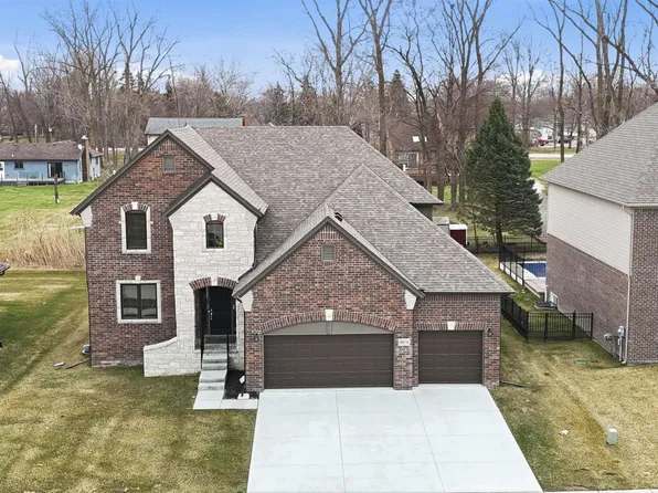 50170 Kapalua Dr, Macomb, MI 48042