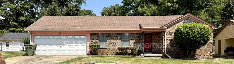 3558 Greentree Dr