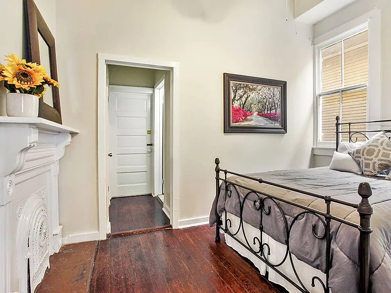 1549 Magazine St — Photo 4
