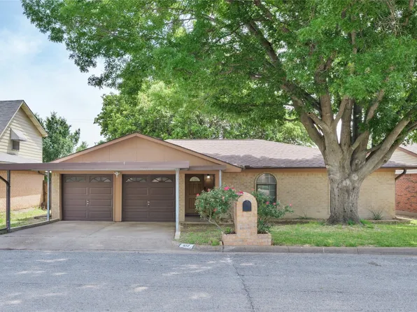 632 Saddle Rd, White Settlement, TX 76108