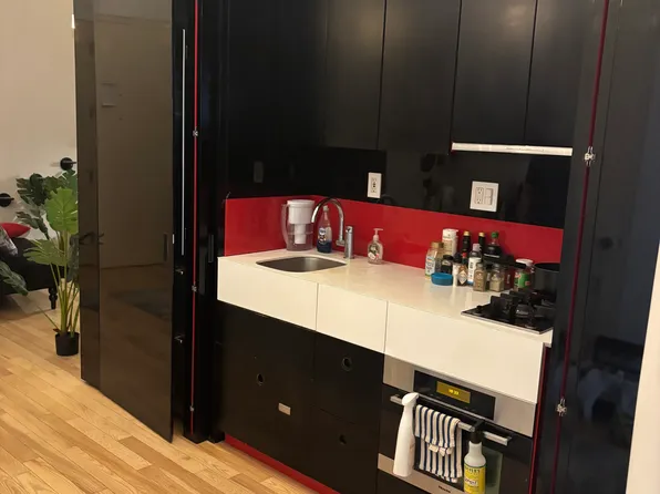 16 West 19th Street image 6 of 27