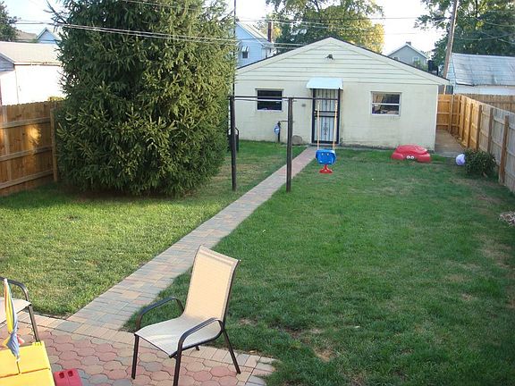 Great yard with 2 car detached garage