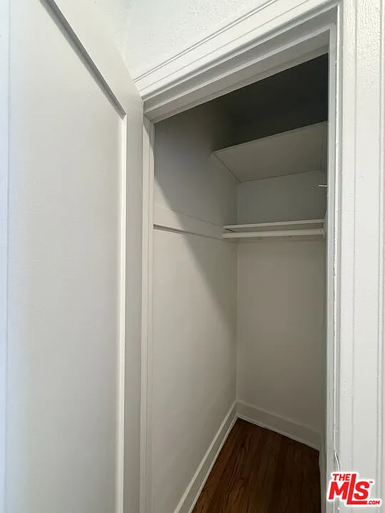 3 bed, 2.0 bath, 1934 sqft, $5,100 — Photo 4