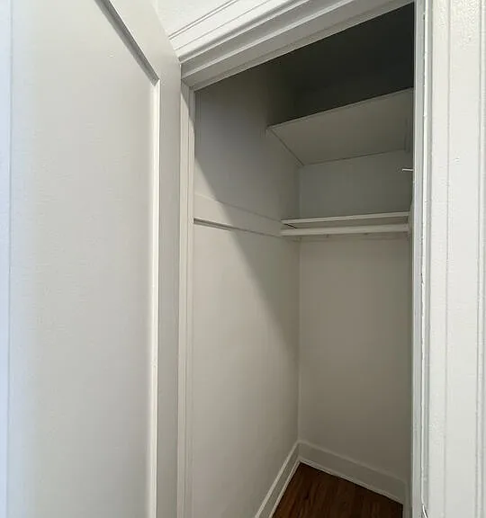 1249 S Tremaine Ave — Photo 4